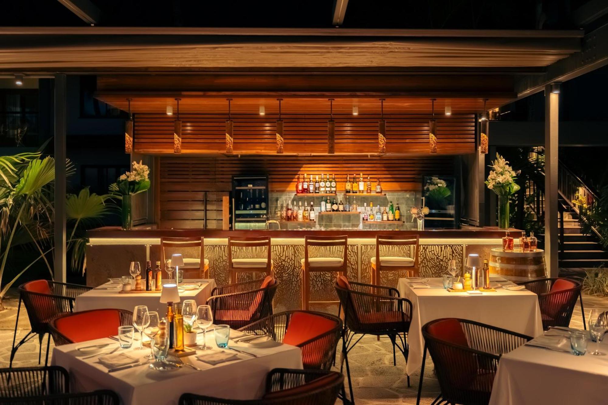 Royal Palm Beachcomber Luxury Grand-Baie Exterior photo